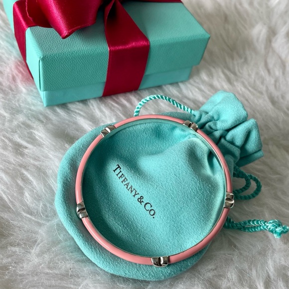 Tiffany and Co. Signature Pink Enamel X Bangle - Picture 5 of 6